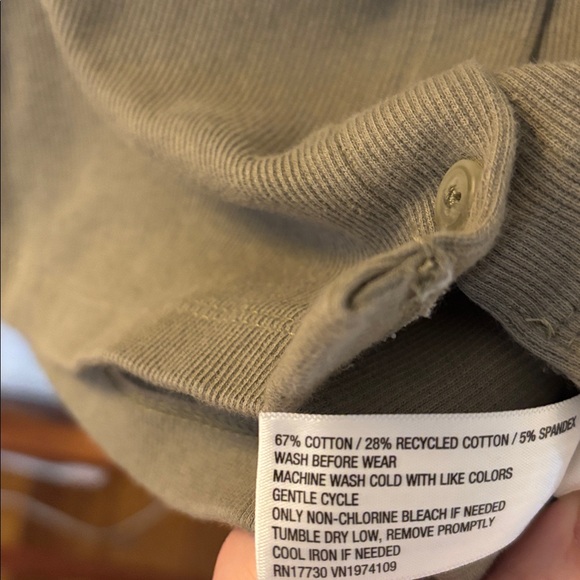 Ribbed button front Top - Picture 3 of 3